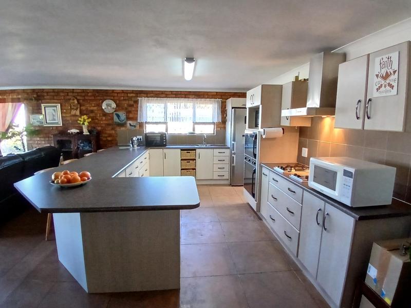 3 Bedroom Property for Sale in Stilbaai Wes Western Cape